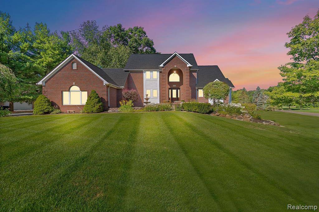 Brighton, MI 48114,2672 HARTUN Drive
