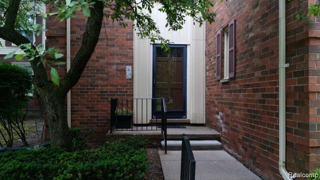 West Bloomfield Twp, MI 48322,6348 PEPPER HILL Street 49