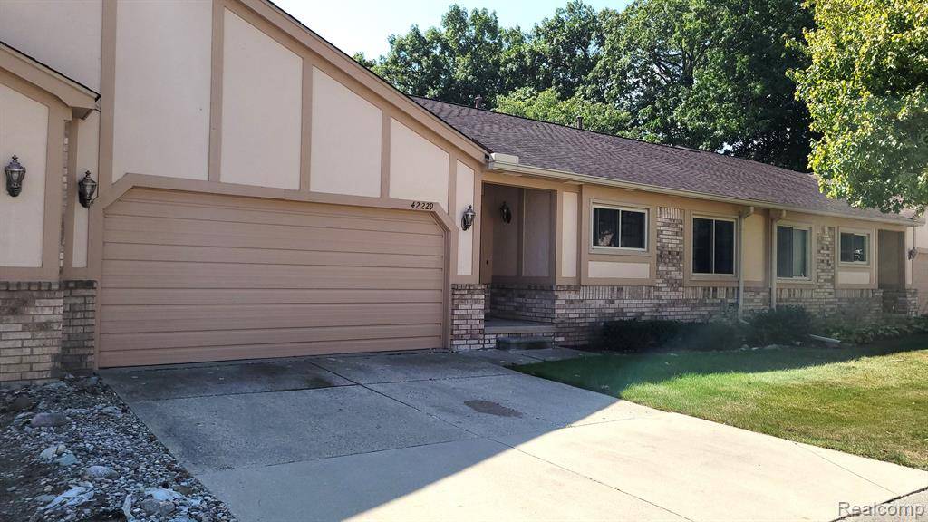 Clinton Twp, MI 48038,42229 SPRUCE Lane