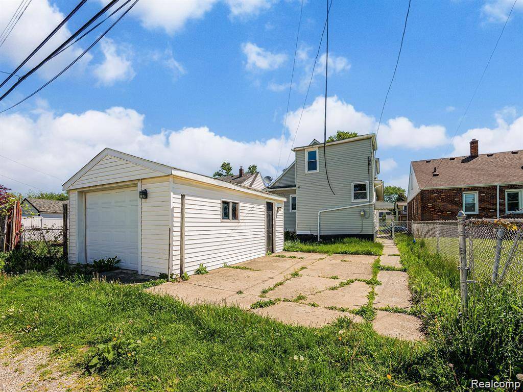 Wyandotte, MI 48192,926 7TH Street