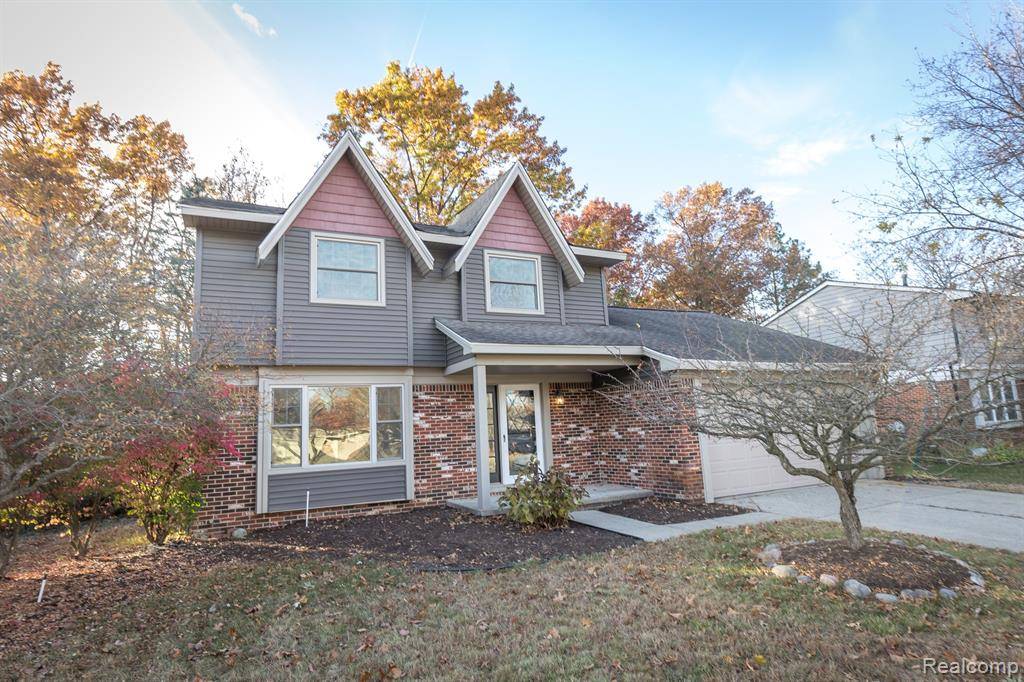 Independence Twp, MI 48346,5215 WOODCREEK Trail