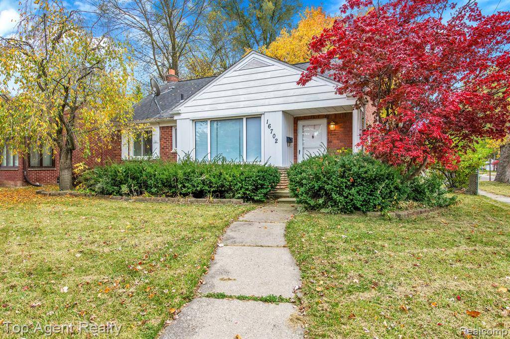 Eastpointe, MI 48021,16702 VERONICA Avenue