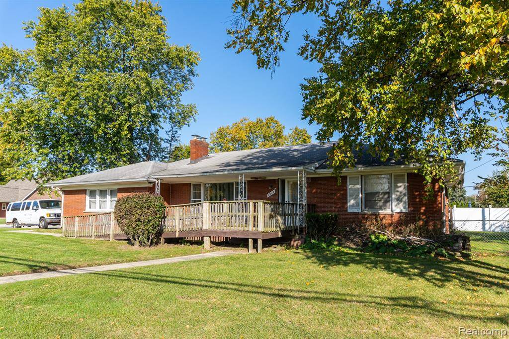 Dearborn Heights, MI 48125,25672 AVONDALE Street