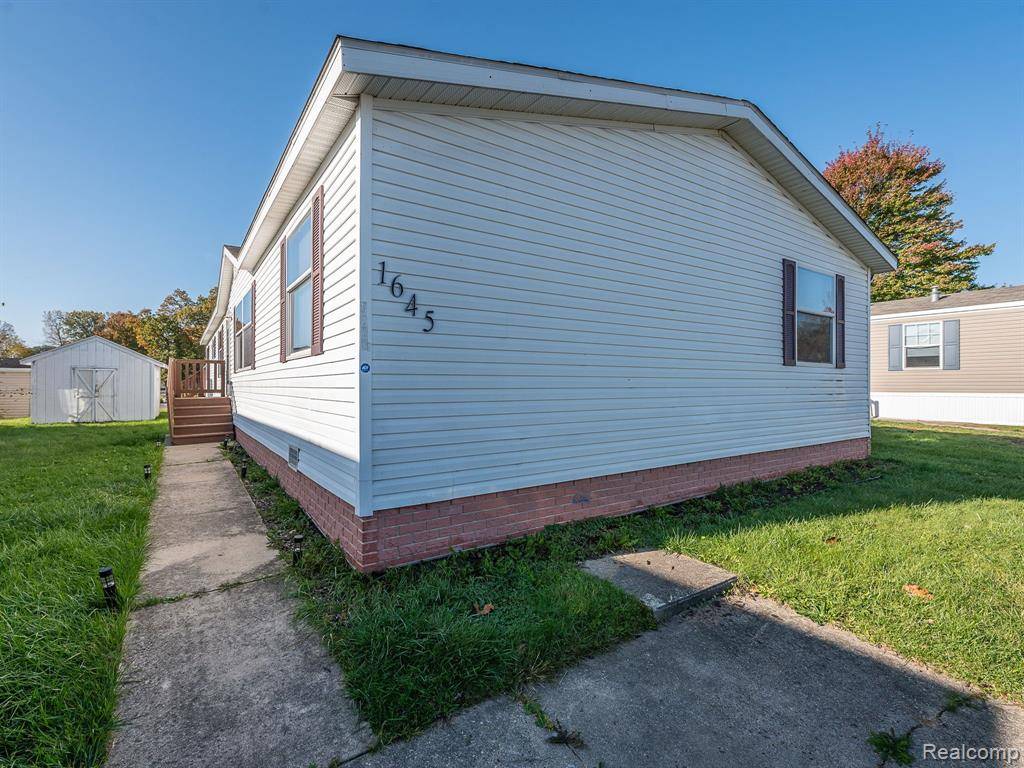 Monroe Twp, MI 48161,1645 PINECROFT Drive
