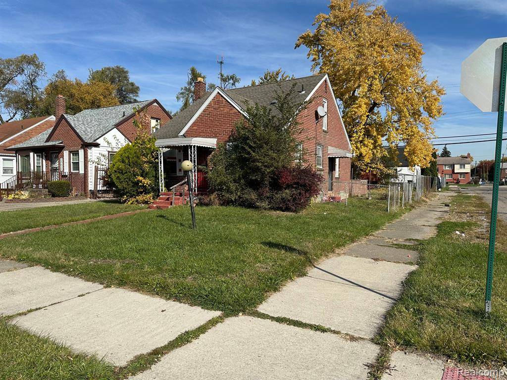 Detroit, MI 48235,20400 TRACEY Street