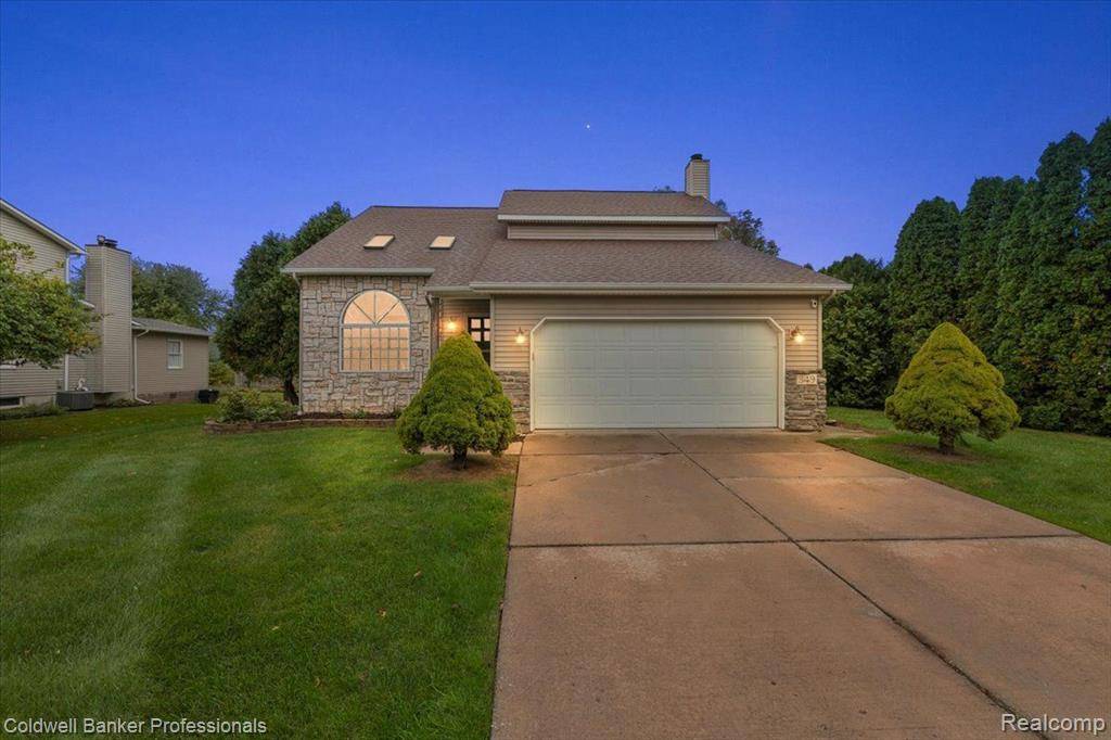 Lapeer, MI 48446,349 MANSFIELD Drive