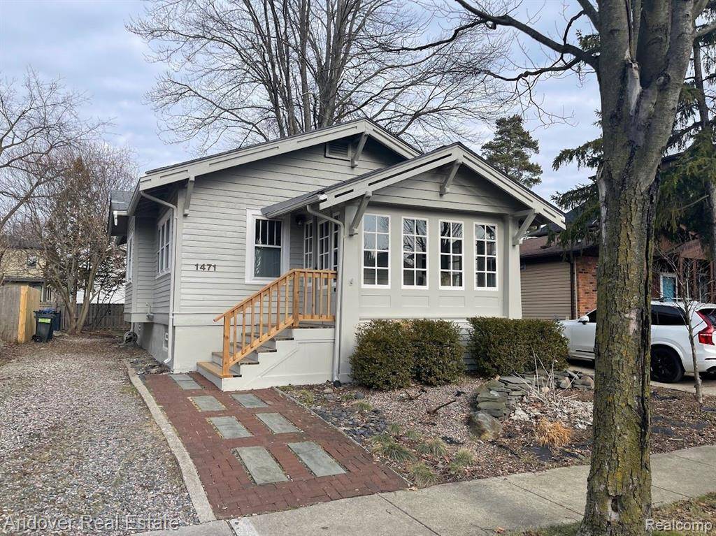 Birmingham, MI 48009,1471 BENNAVILLE Avenue