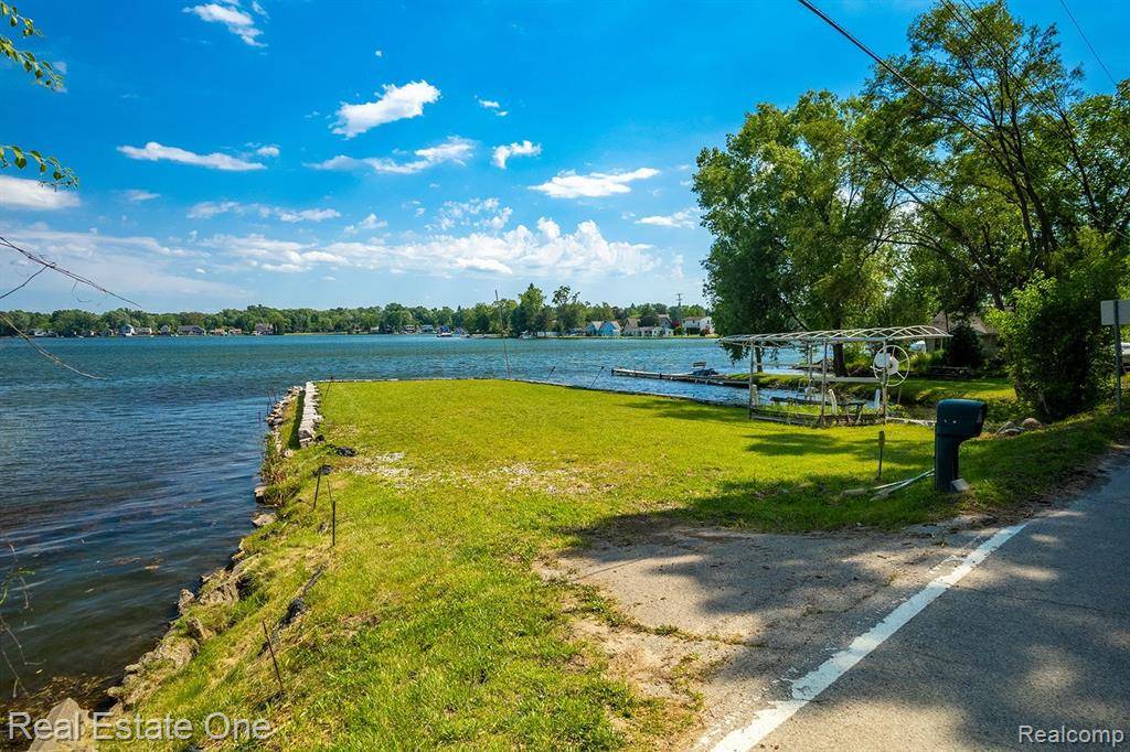 Highland Twp, MI 48356,2300 JACKSON Boulevard