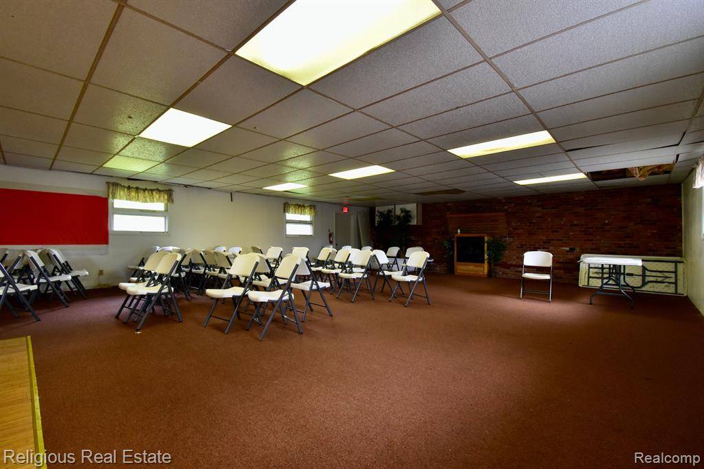 Thomas Twp, MI 48609,389 S MILLER Road