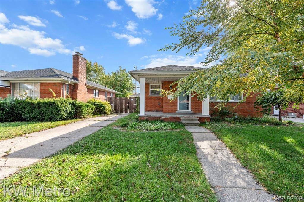 Eastpointe, MI 48021,16144 JULIANA Avenue