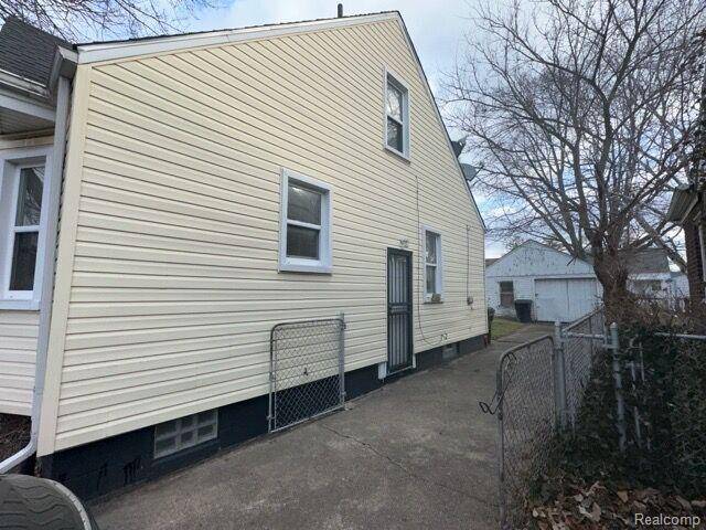Detroit, MI 48205,20264 WALTHAM Street