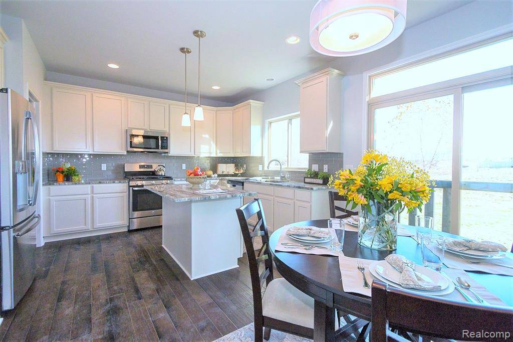 Chesterfield Twp, MI 48047,53183 Woodland Meadow New Home