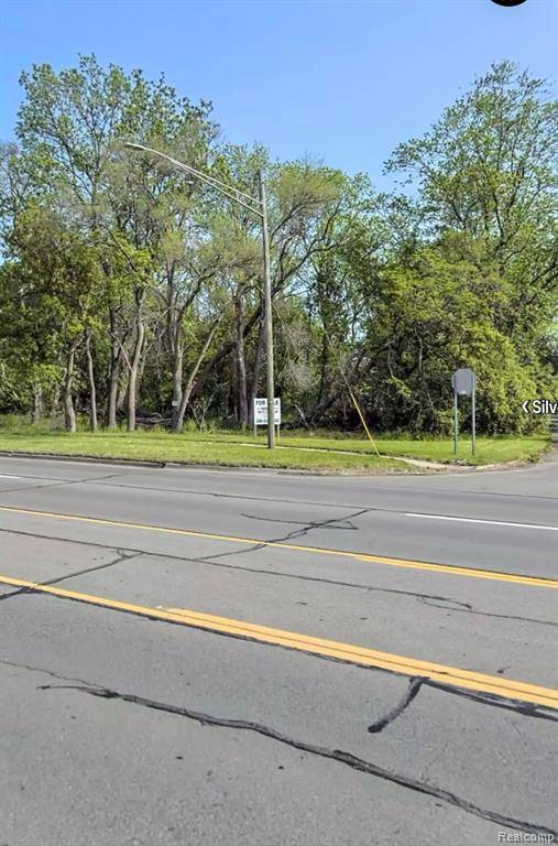 Waterford Twp, MI 48328,2830 DIXIE