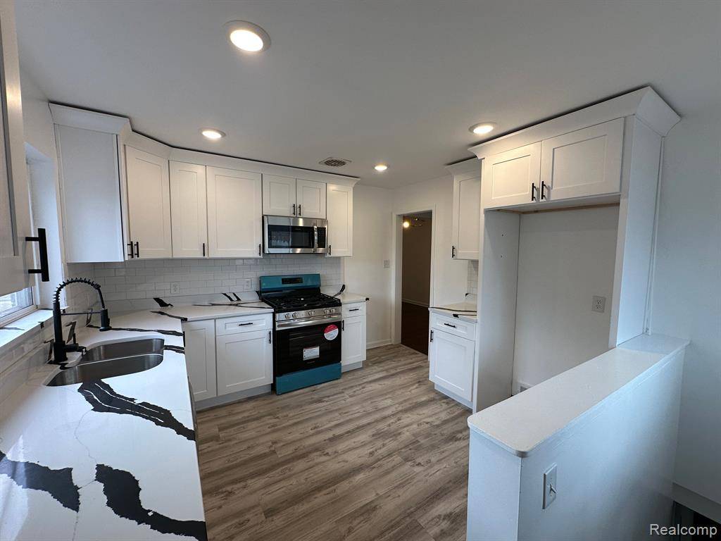 Inkster, MI 48141,26348 N RIVER PARK Drive
