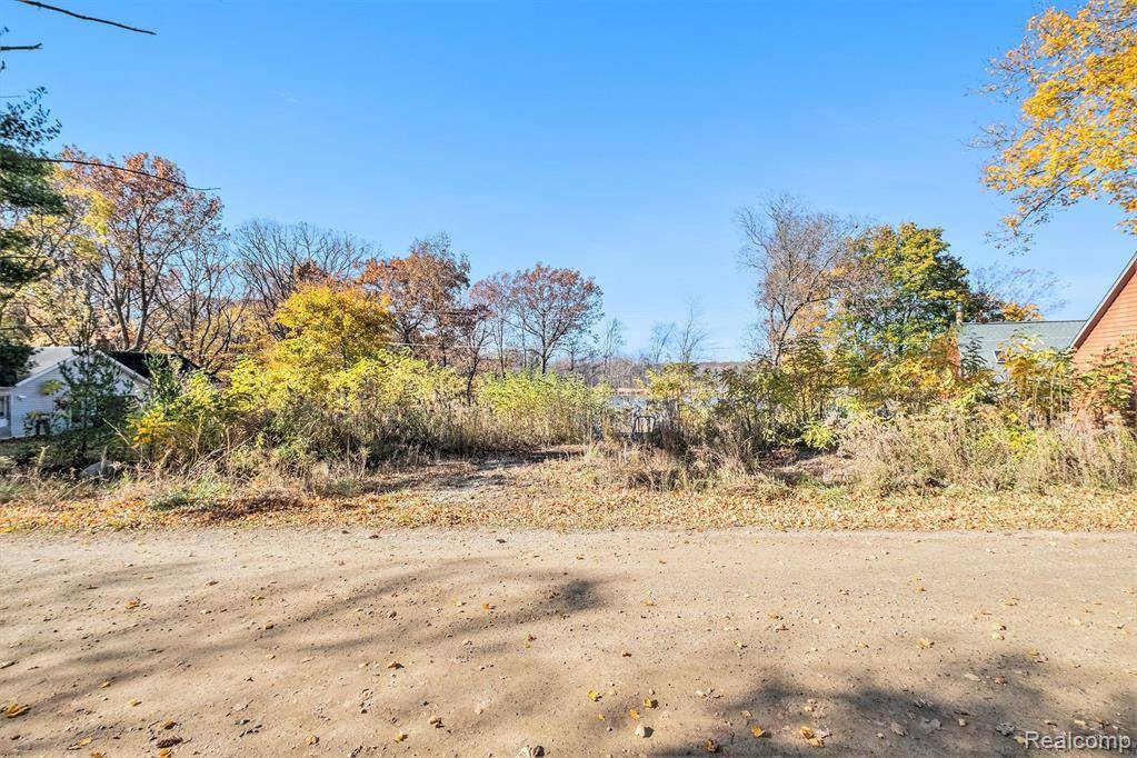 Hadley Twp, MI 48462,5966 SILVERBIRCH Road