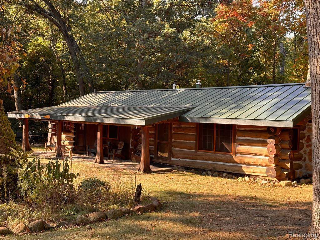 White Lake Twp, MI 48386,8085  High Point Trail