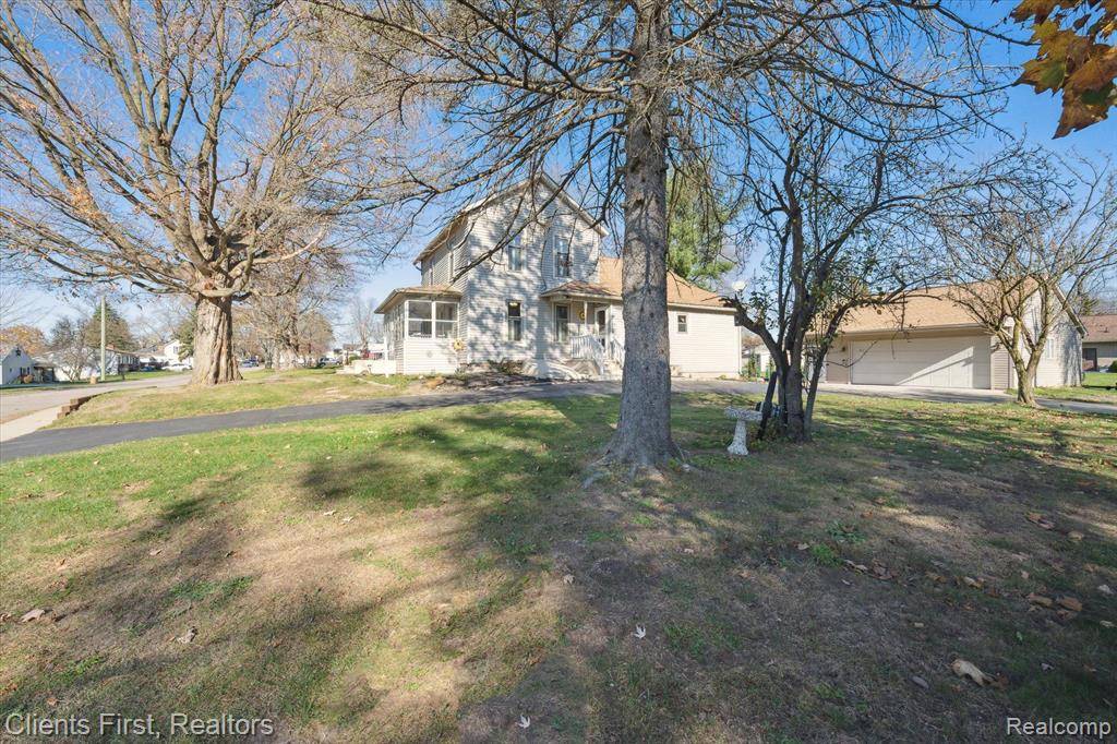 Howell, MI 48843,935 HADDEN Avenue