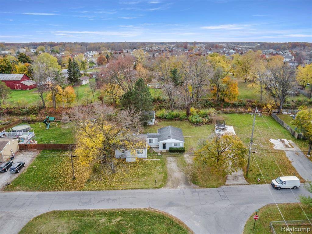 Monroe, MI 48161,5161 PLUM CREEK Drive