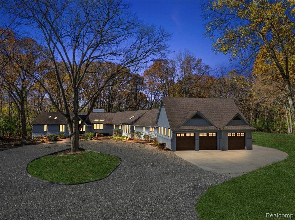 Farmington Hills, MI 48025,30545 Inkster Road