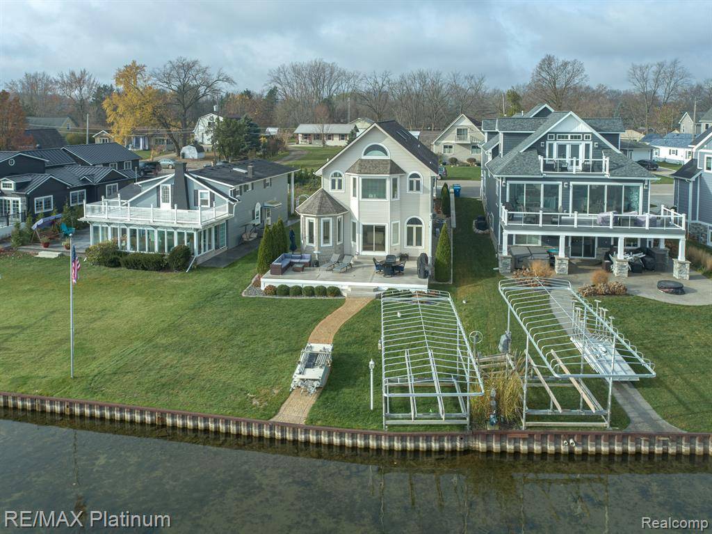Fenton Twp, MI 48430,12183 MARGARET Drive