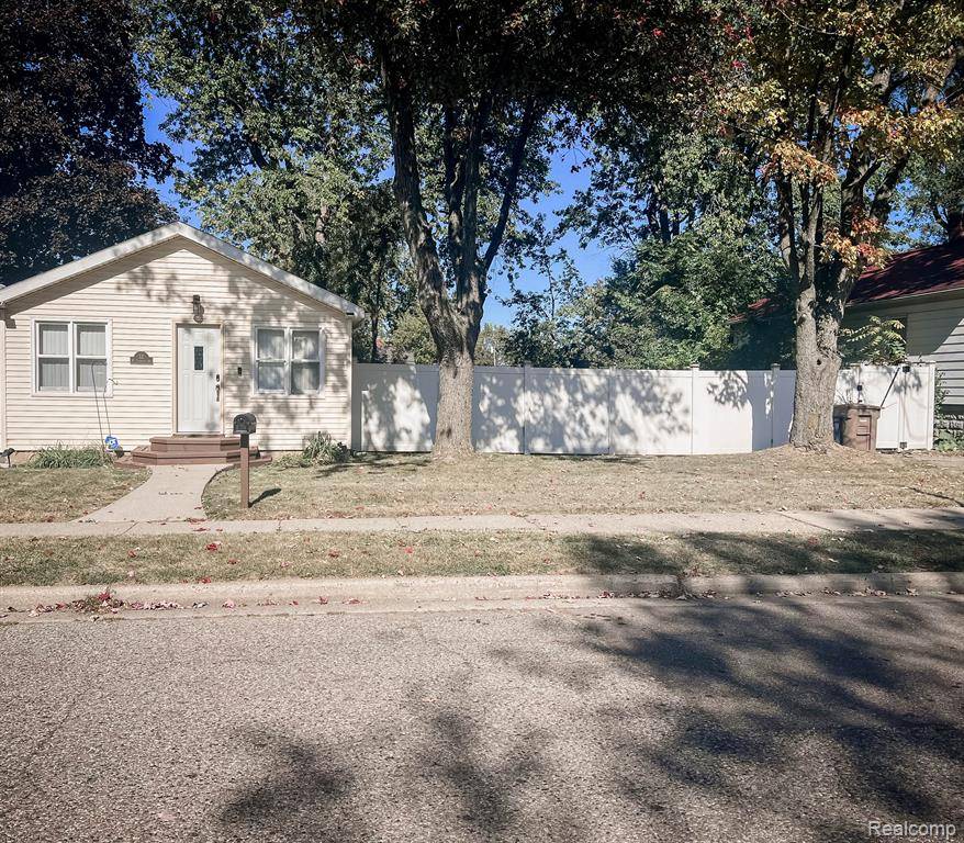 Pontiac, MI 48340,32 W FAIRMOUNT Avenue