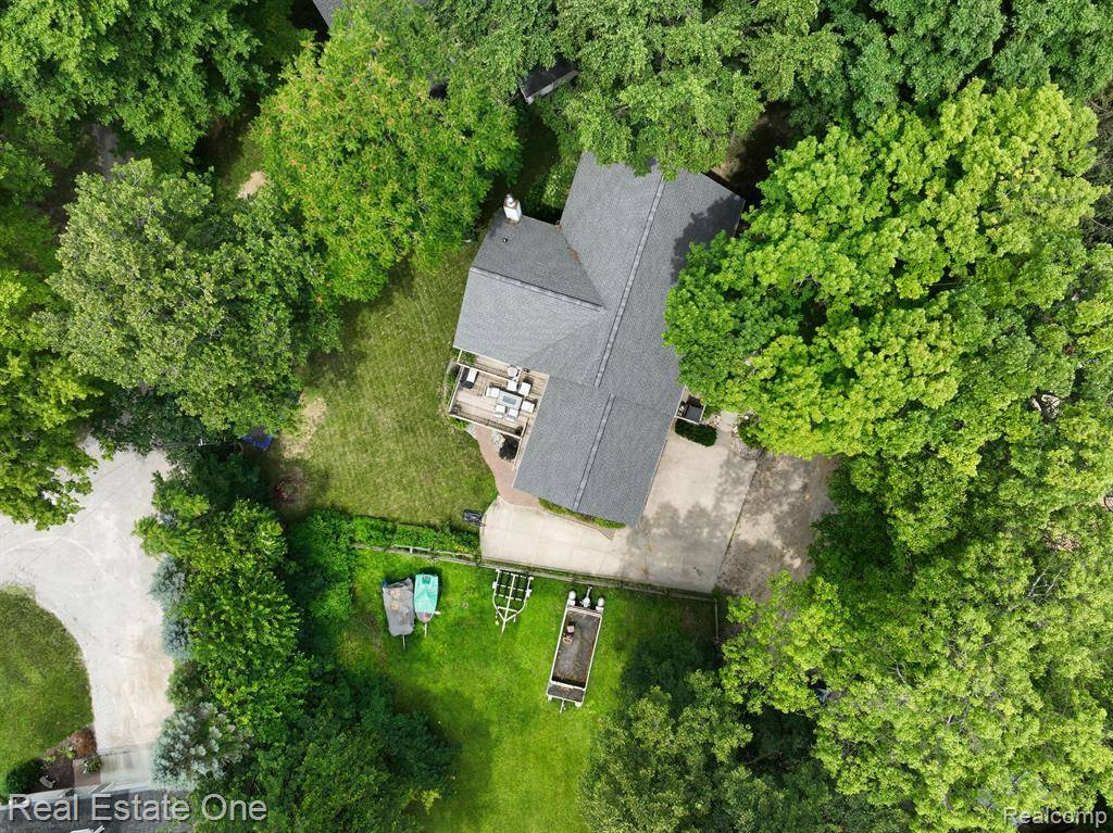 Pinckney, MI 48169,11770 WOODVIEW