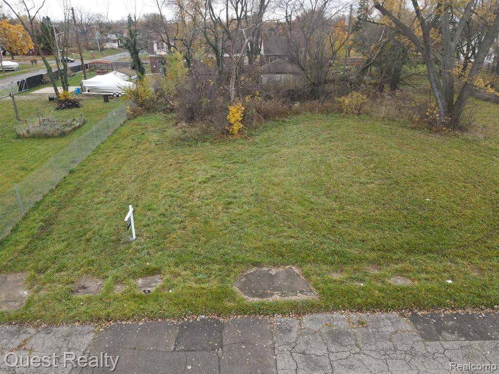 Detroit, MI 48224,5917 Marlborough