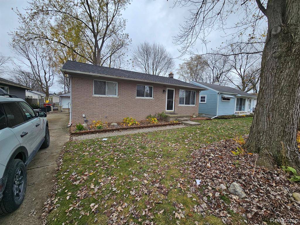 Clinton Township, MI 48036,39344 ORMSBY Street