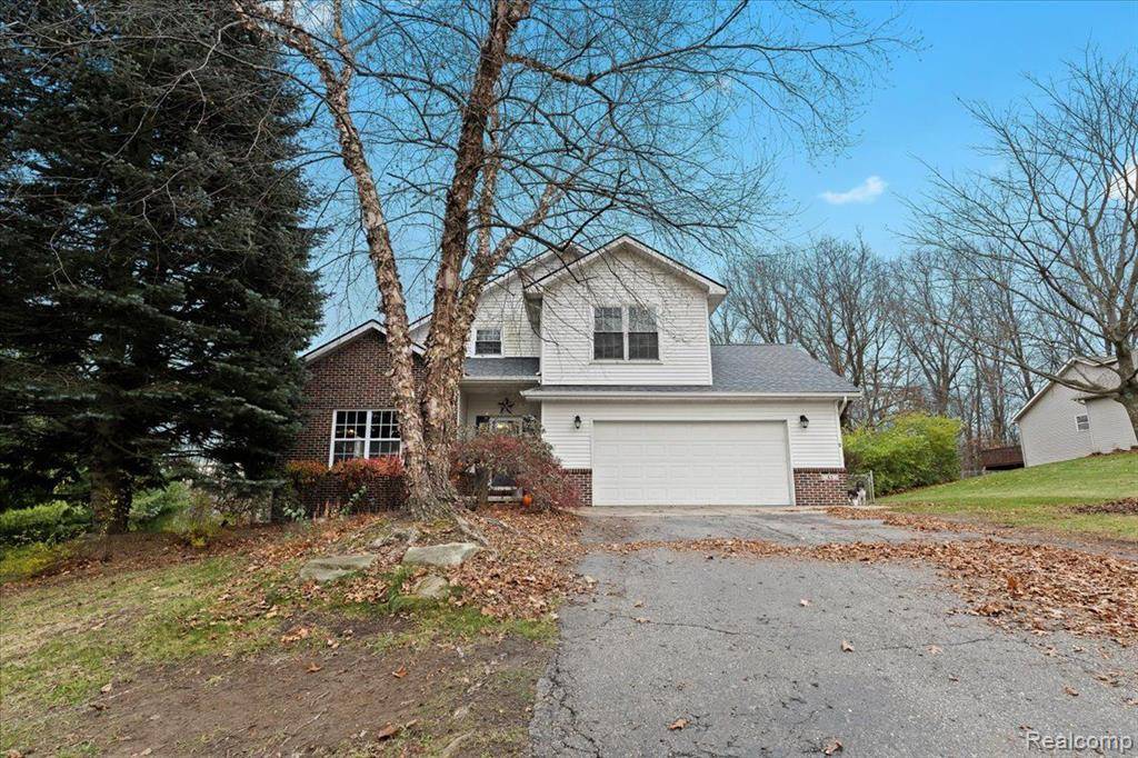 Howell, MI 48843,41 SUNSET PINES Drive