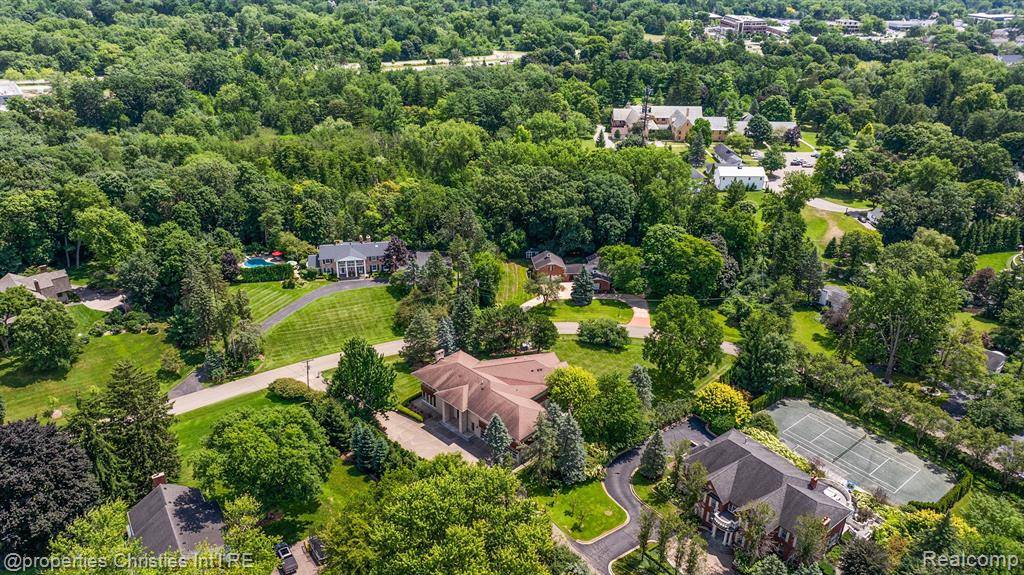 Bloomfield Hills, MI 48304,155 Endicott Road