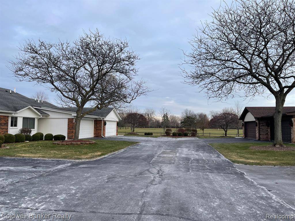 St. Clair Shores, MI 48082,760 COUNTRY CLUB Drive