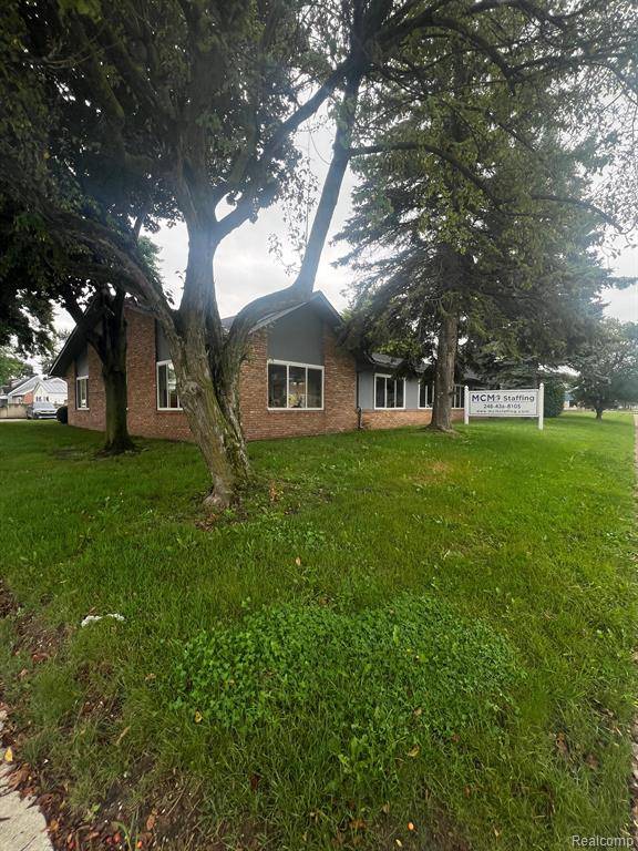 Madison Heights, MI 48071,415 W 11 Mile Road