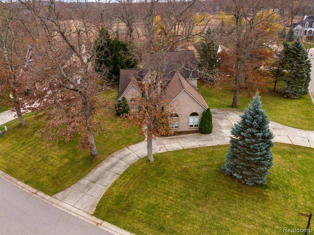White Lake Twp, MI 48386,9155 HURON BLUFFS Drive