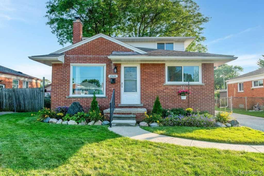 St. Clair Shores, MI 48082,23124 BEVERLY Street