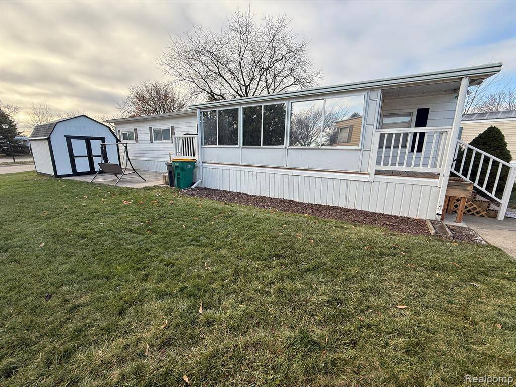 Sterling Heights, MI 48310,5052 Kenway  Court S