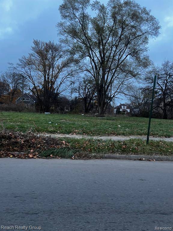 Detroit, MI 48214,4814 CADILLAC Boulevard