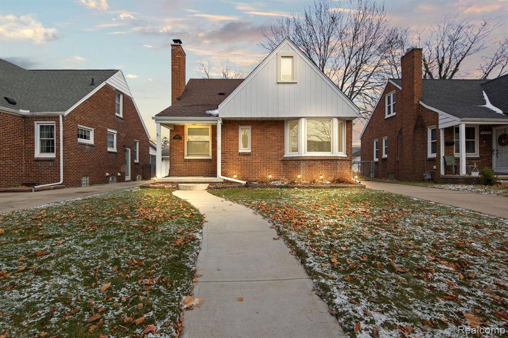 Dearborn, MI 48128,1528 N VERNON Street