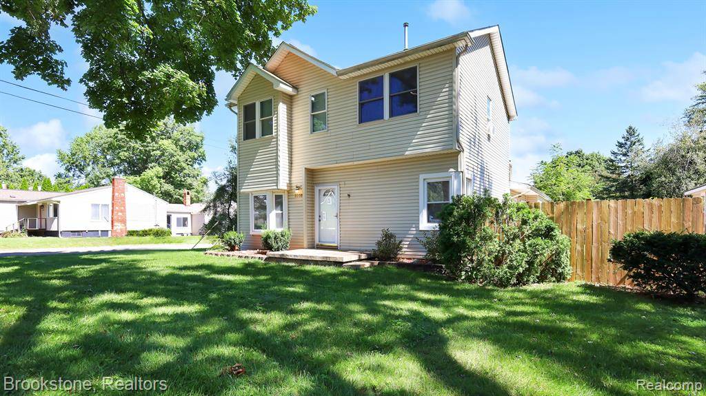 Rochester Hills, MI 48309,3105 SAINT CLAIR Drive