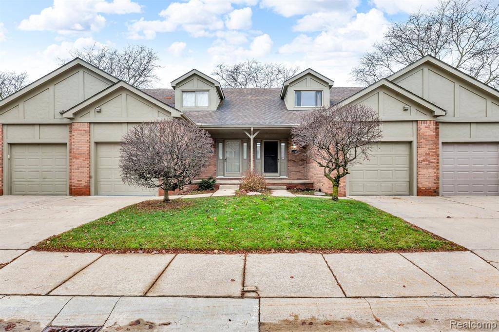 Shelby Twp, MI 48316,53984 BIRCHWOOD Court D Unit #15