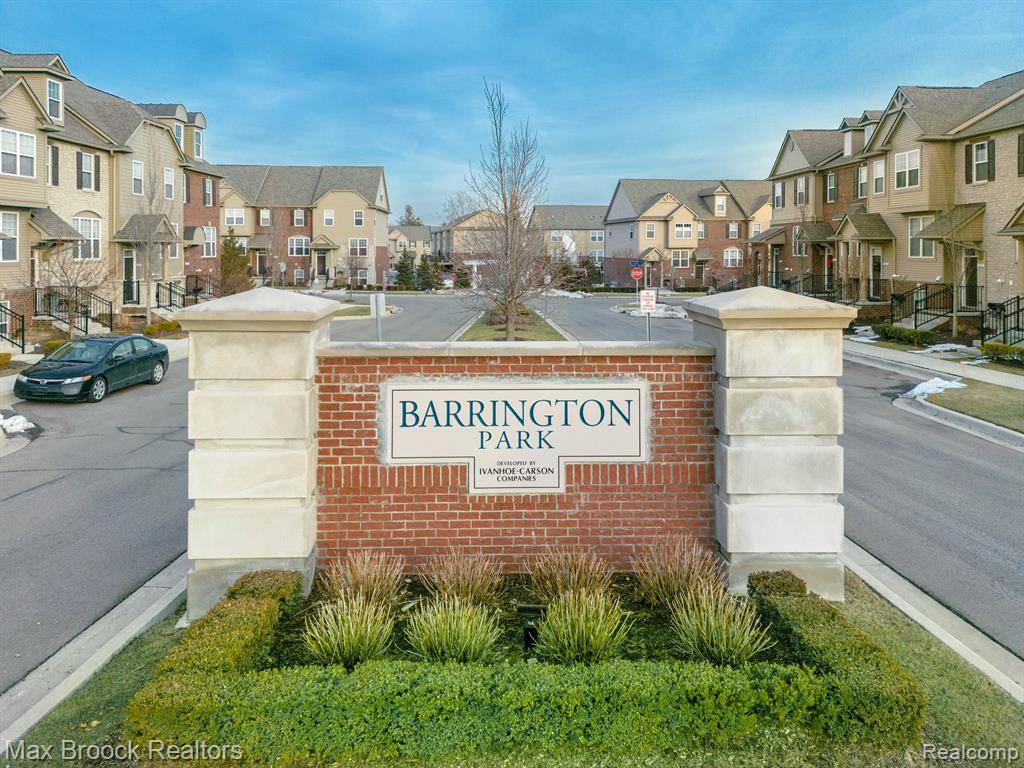 Rochester Hills, MI 48307,947 BARCLAY Circle 47