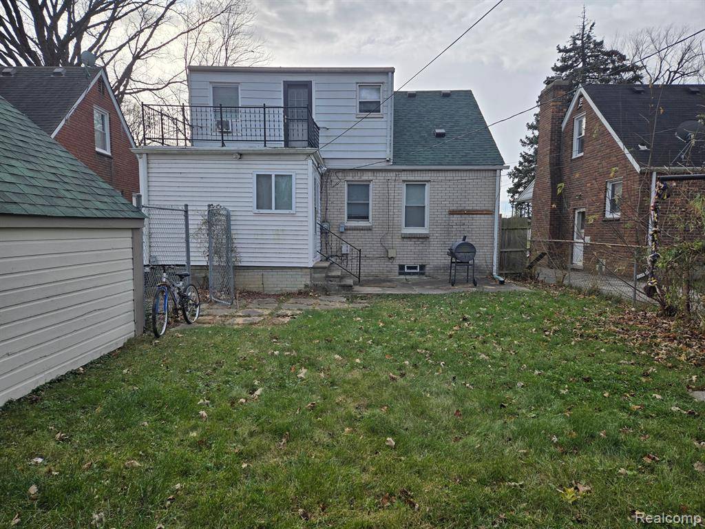 Harper Woods, MI 48225,20857 HAWTHORNE Street