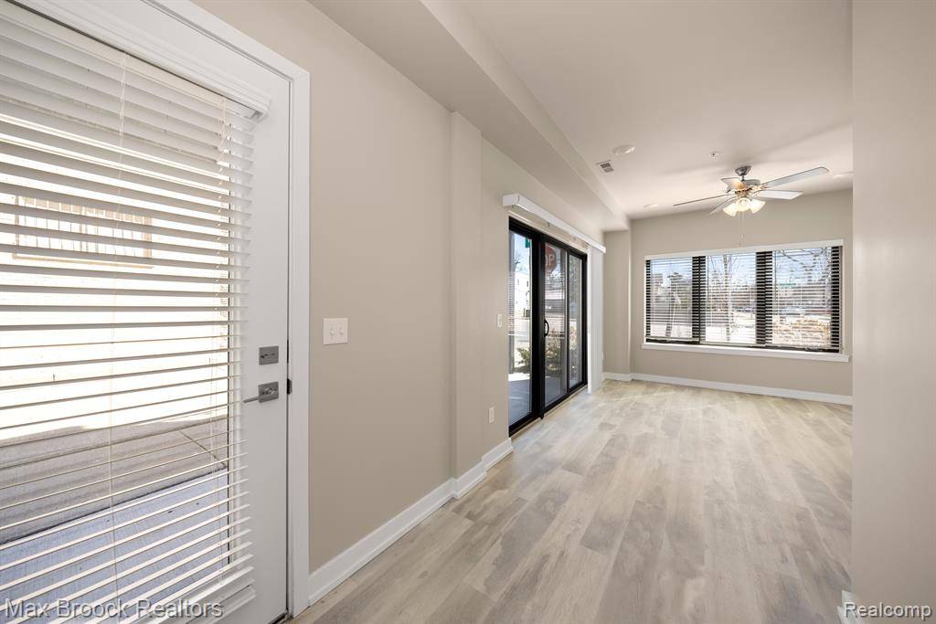 Royal Oak, MI 48067,105 N Laurel Street B
