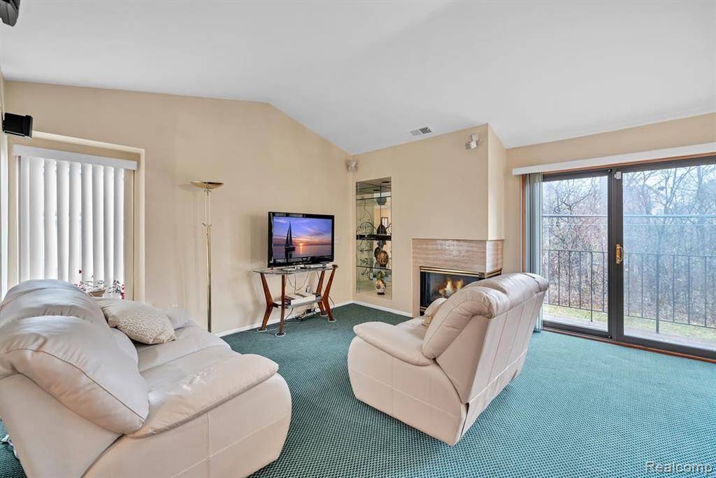 Lathrup Village, MI 48076,27450 EVERGREEN Road 40