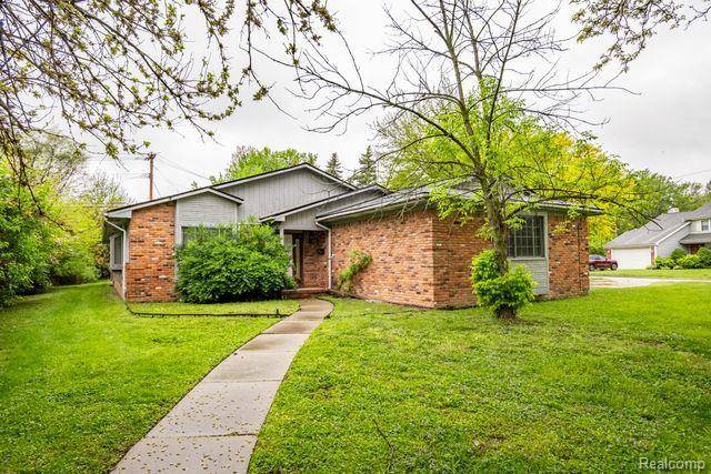 Dearborn Heights, MI 48125,5620 KAUFMAN Street