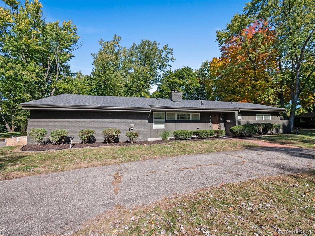 Bloomfield Twp, MI 48301,4550 W MAPLE Road