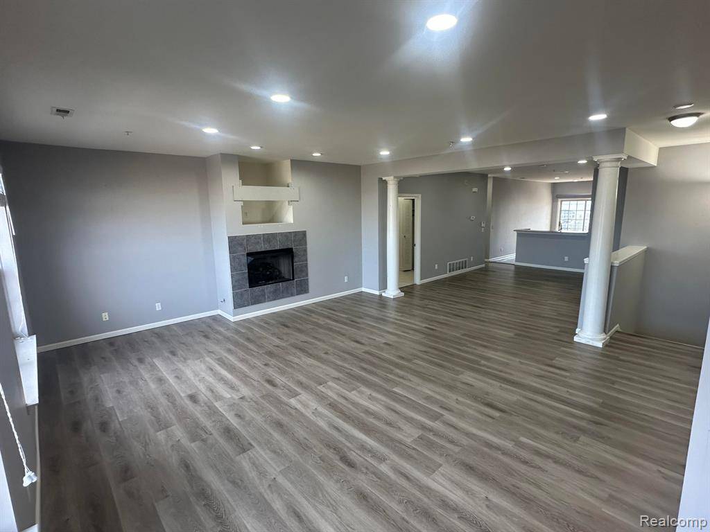 Troy, MI 48084,1384 DEVON Lane