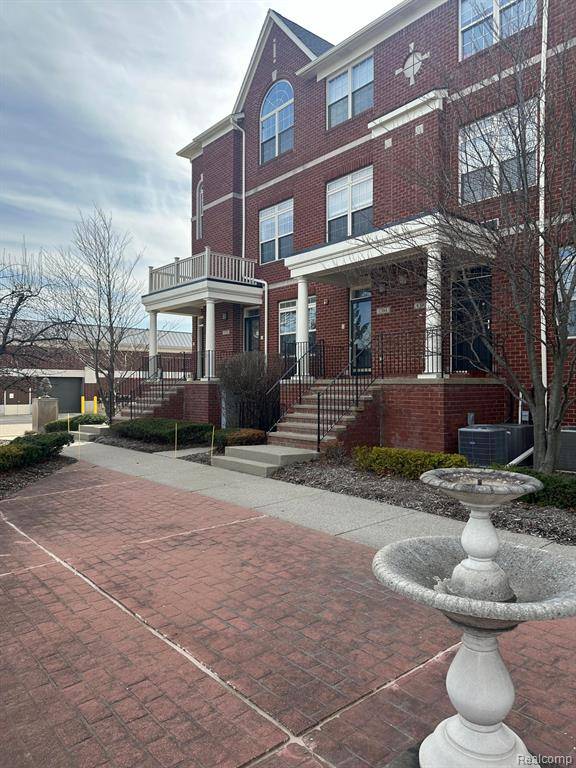 Troy, MI 48084,1384 DEVON Lane
