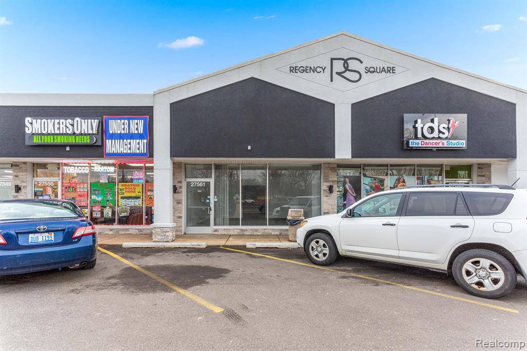 Garden City, MI 48135,27561 WARREN Road 27561