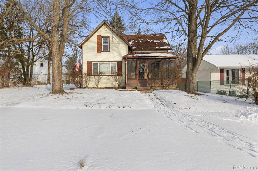 Pinckney, MI 48169,635 E Unadilla Street