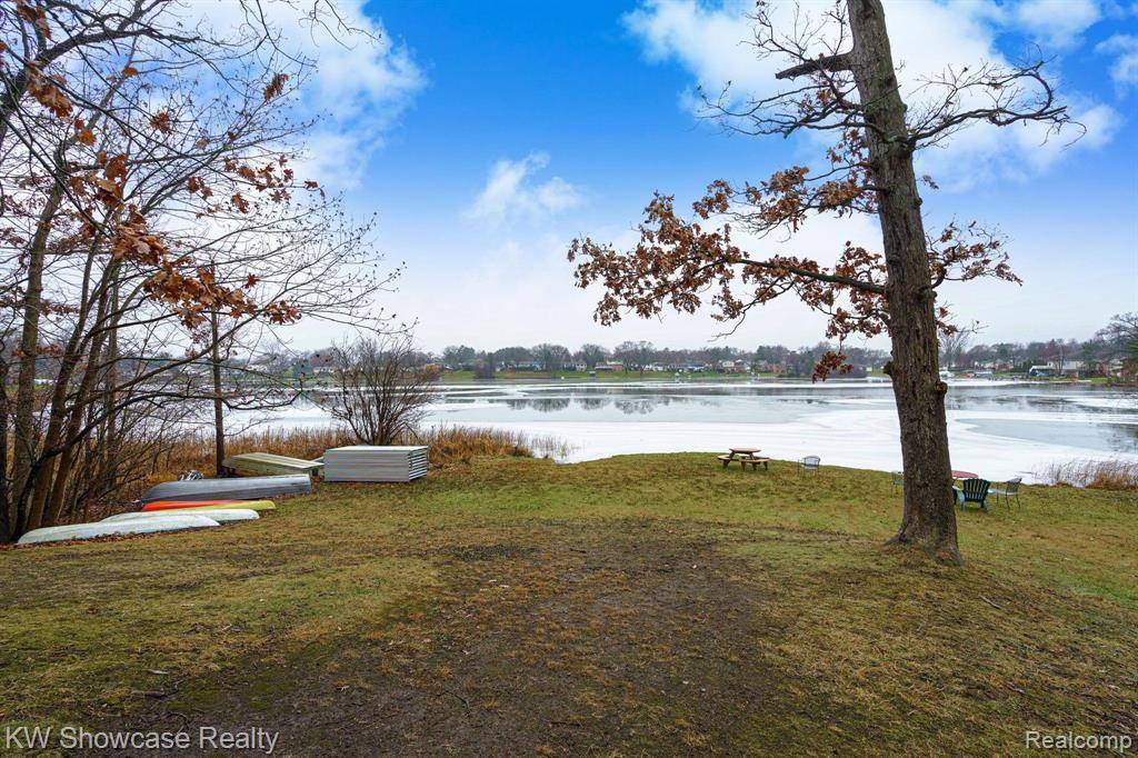 Waterford Twp, MI 48329,4980 OAK HILL Drive 66